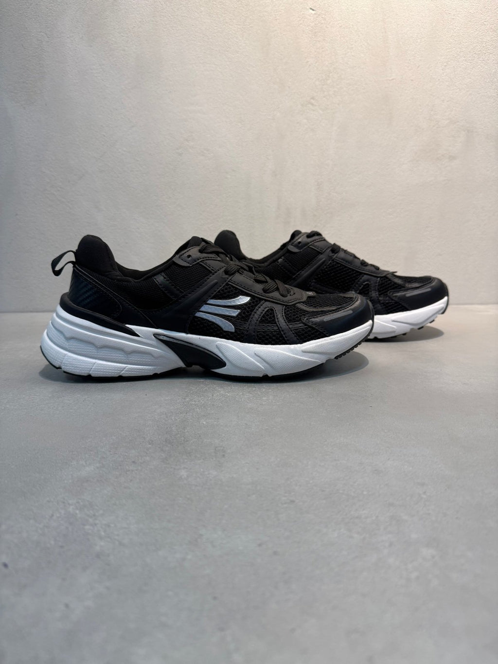 Tenis Negro 13826 de Cordones Casual para Hombre en Calzado 365 Costa Rica