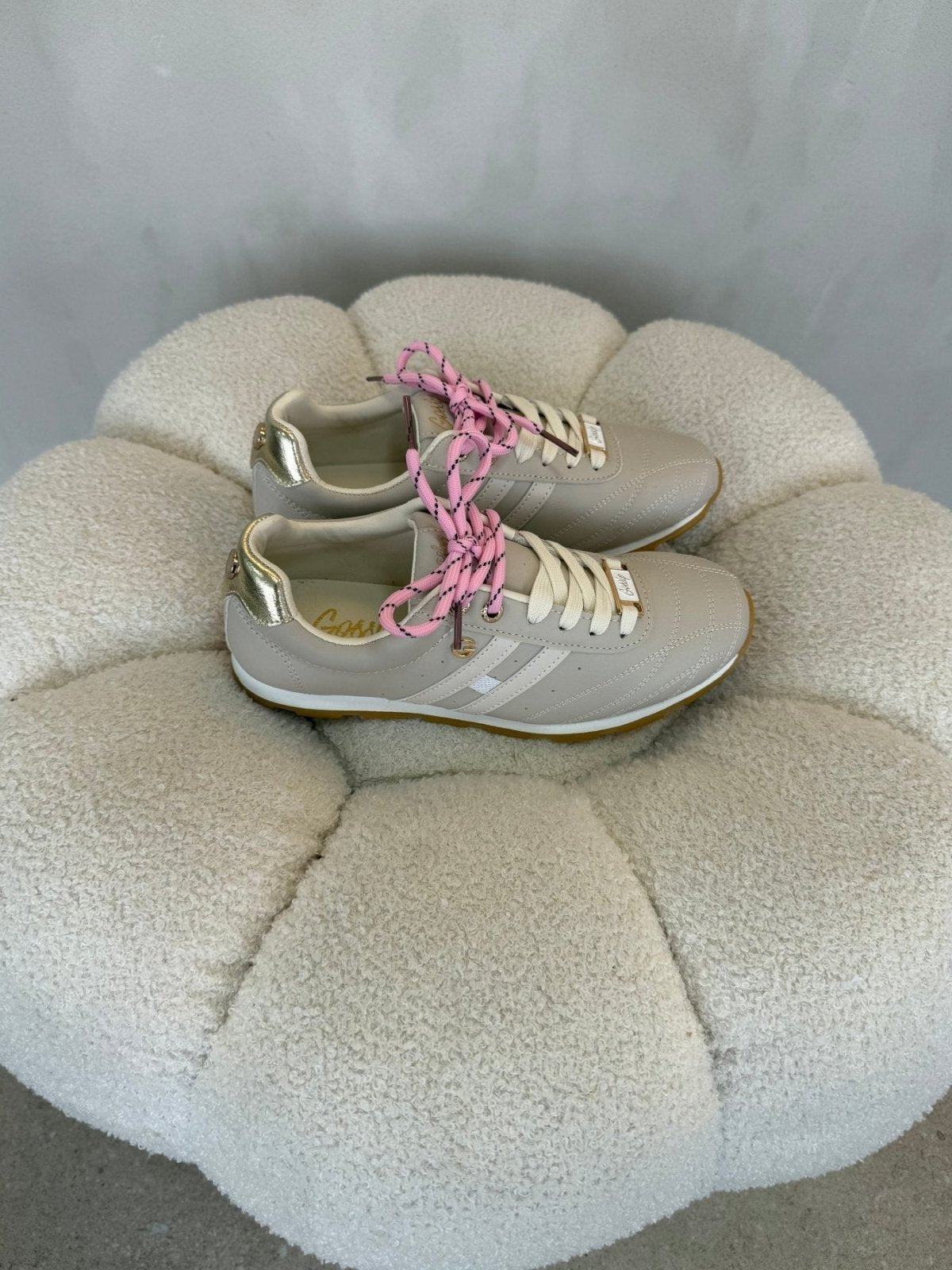 15169 Tenis Off White - Calzado 365