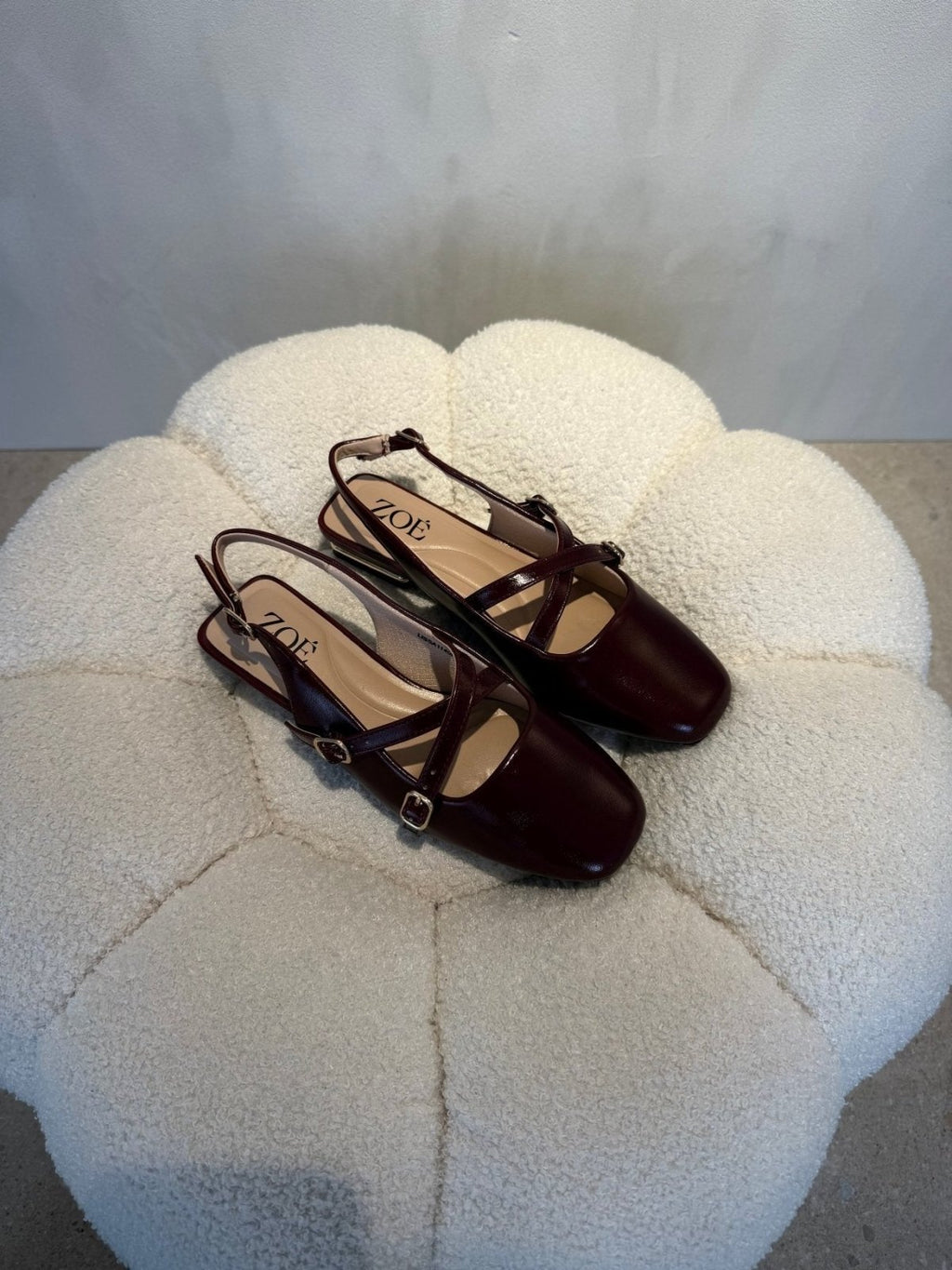 Bailarinas Burgundy 15075 Hebilla Slingback Tacón Bajo de mujer Zoé Brand Costa Rica - Calzado 365