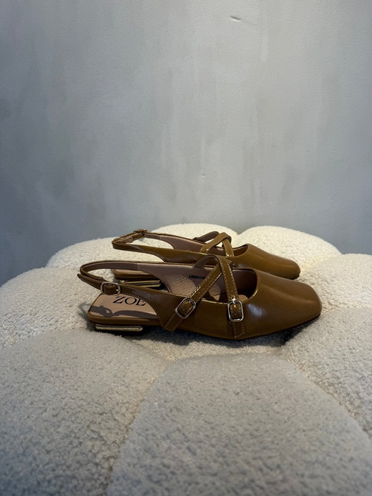 Bailarinas Camel 15074 Hebilla Slingback Tacón Bajo de mujer Zoé Brand Costa Rica - Calzado 365