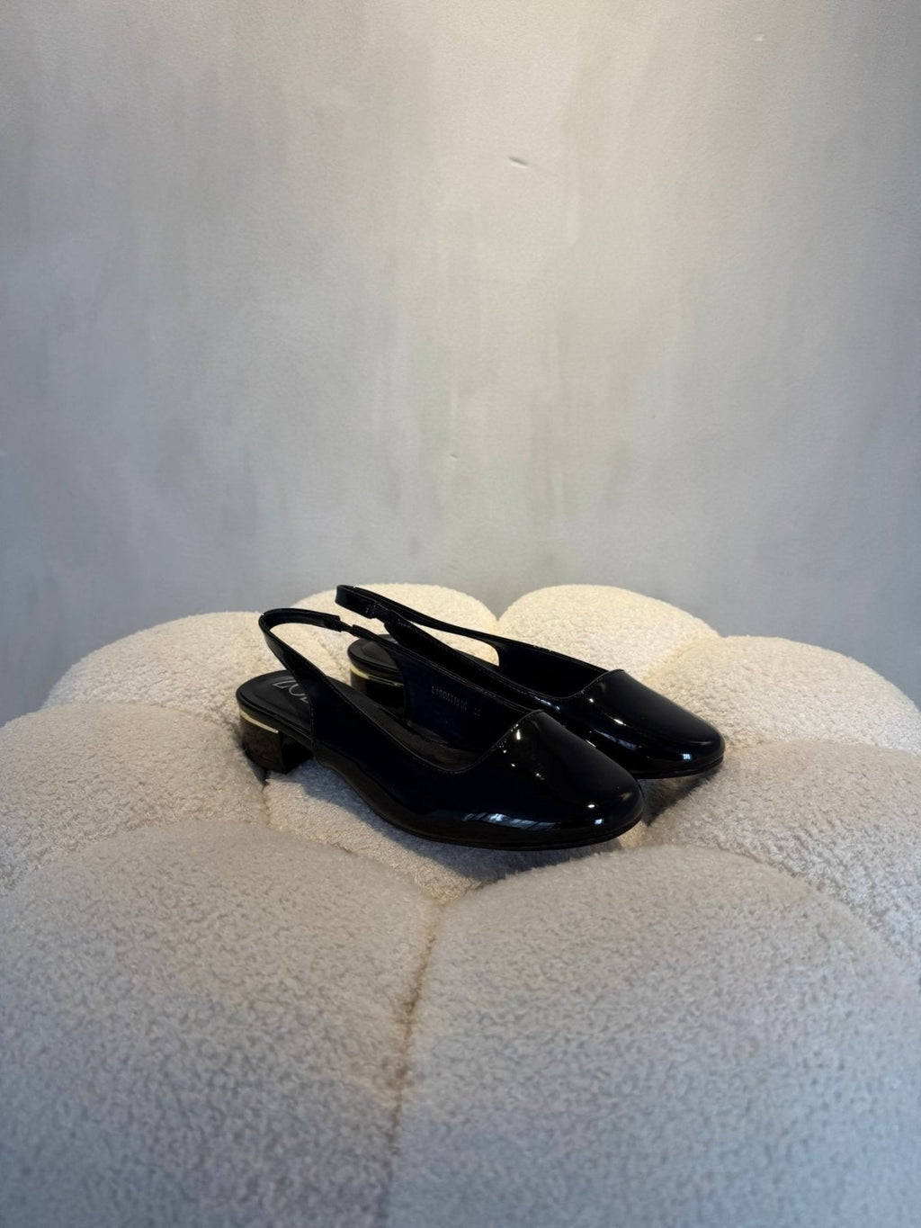 Bailarinas Negro Charol 15076 Tacón Bajo Slingback de mujer Zoé Brand Costa Rica - Calzado 365