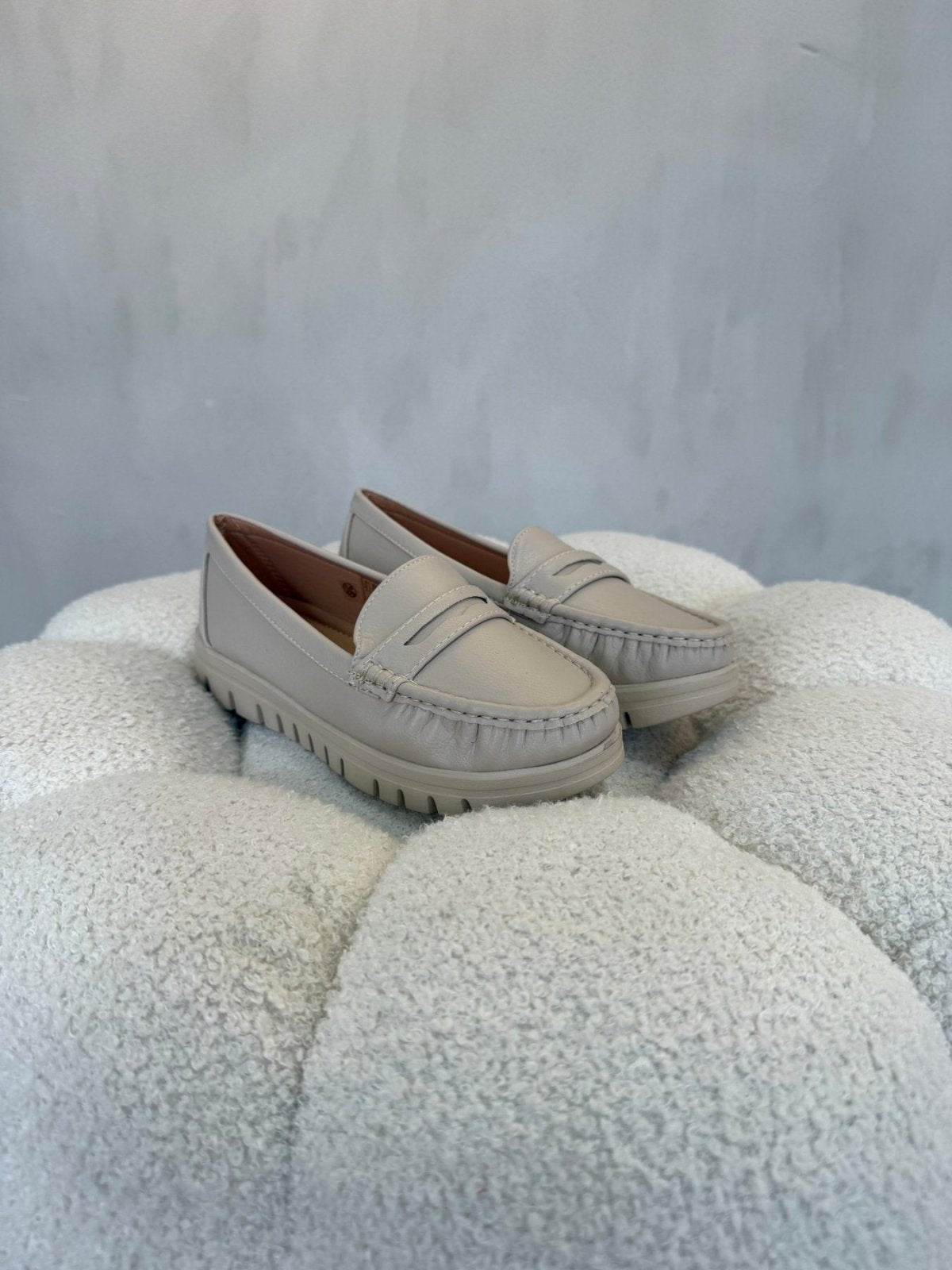 Mocasines Beige 15162 para mujer en Costa Rica - Calzado 365