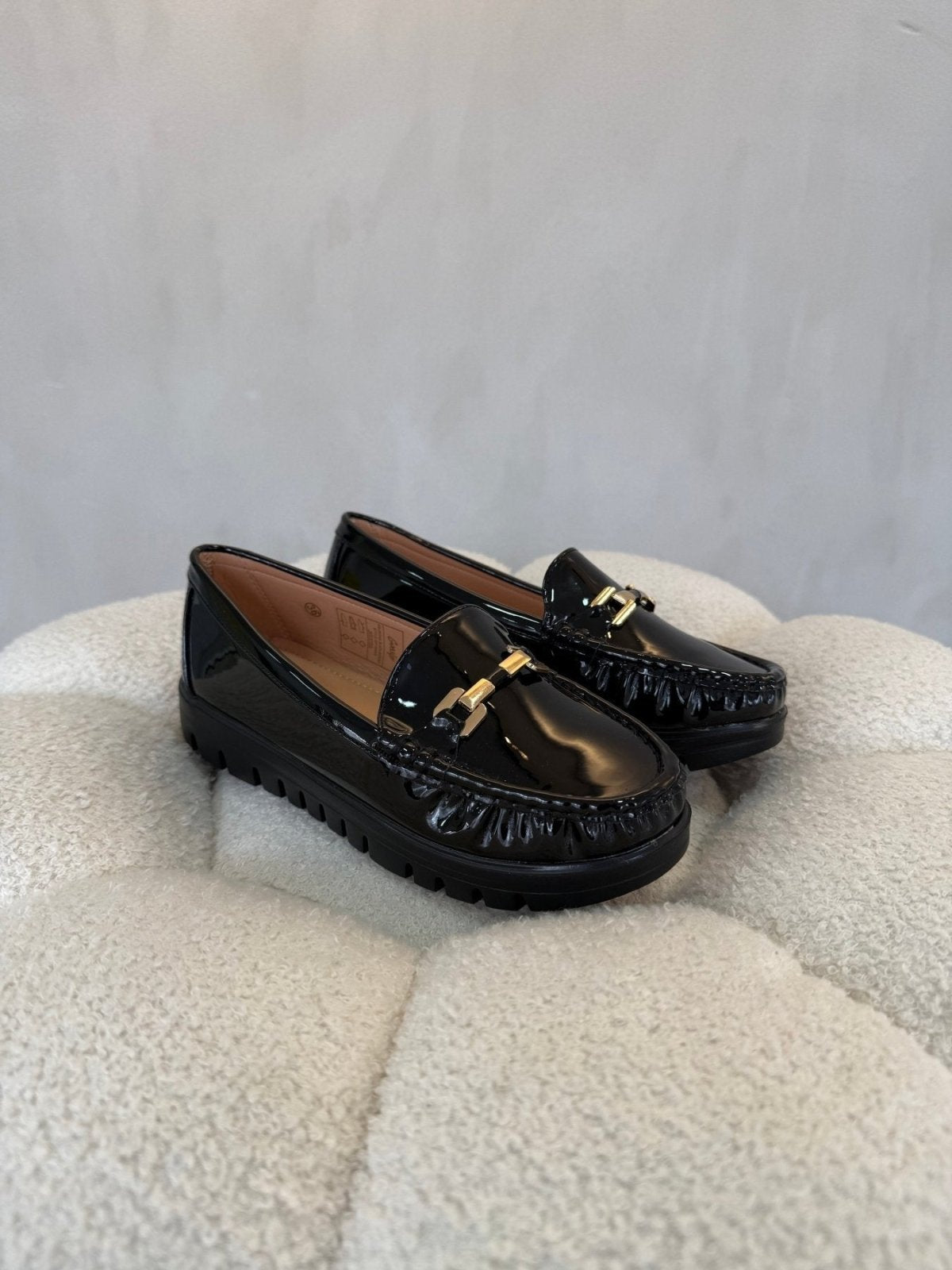 Mocasines Negro Charol 15160 Casual de mujer Costa Rica - Calzado 365