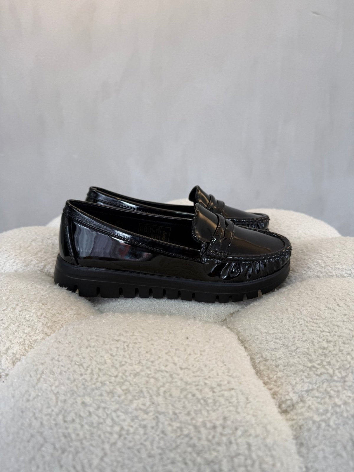Mocasines Negro Charol 15164 Tacón Bajo Casual de mujer Costa Rica - Calzado 365