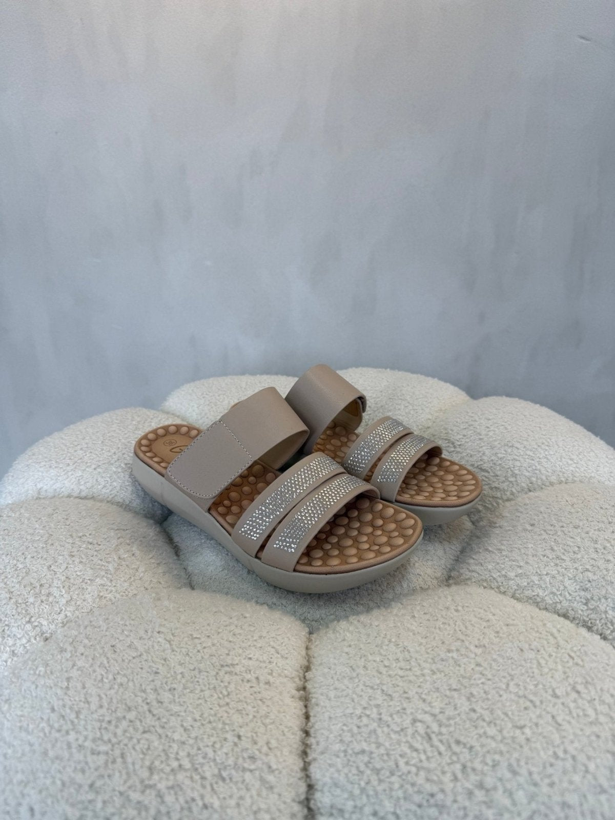 Sandalias Beige 15149 Brillos Correa Casual de mujer Costa Rica - Calzado 365