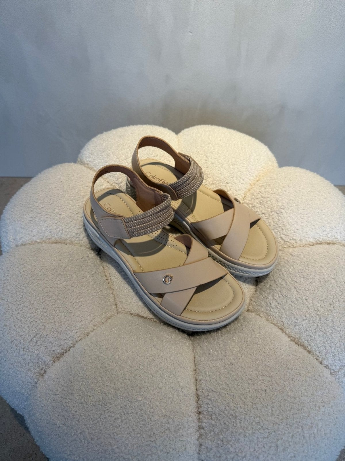 Sandalias Beige Plataforma 15107 Correa Casual de mujer Costa Rica - Calzado 365