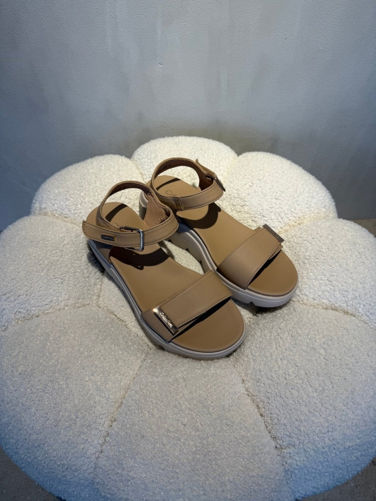 Sandalias Beige Plataforma 15112 Correa Casual de mujer Costa Rica - Calzado 365