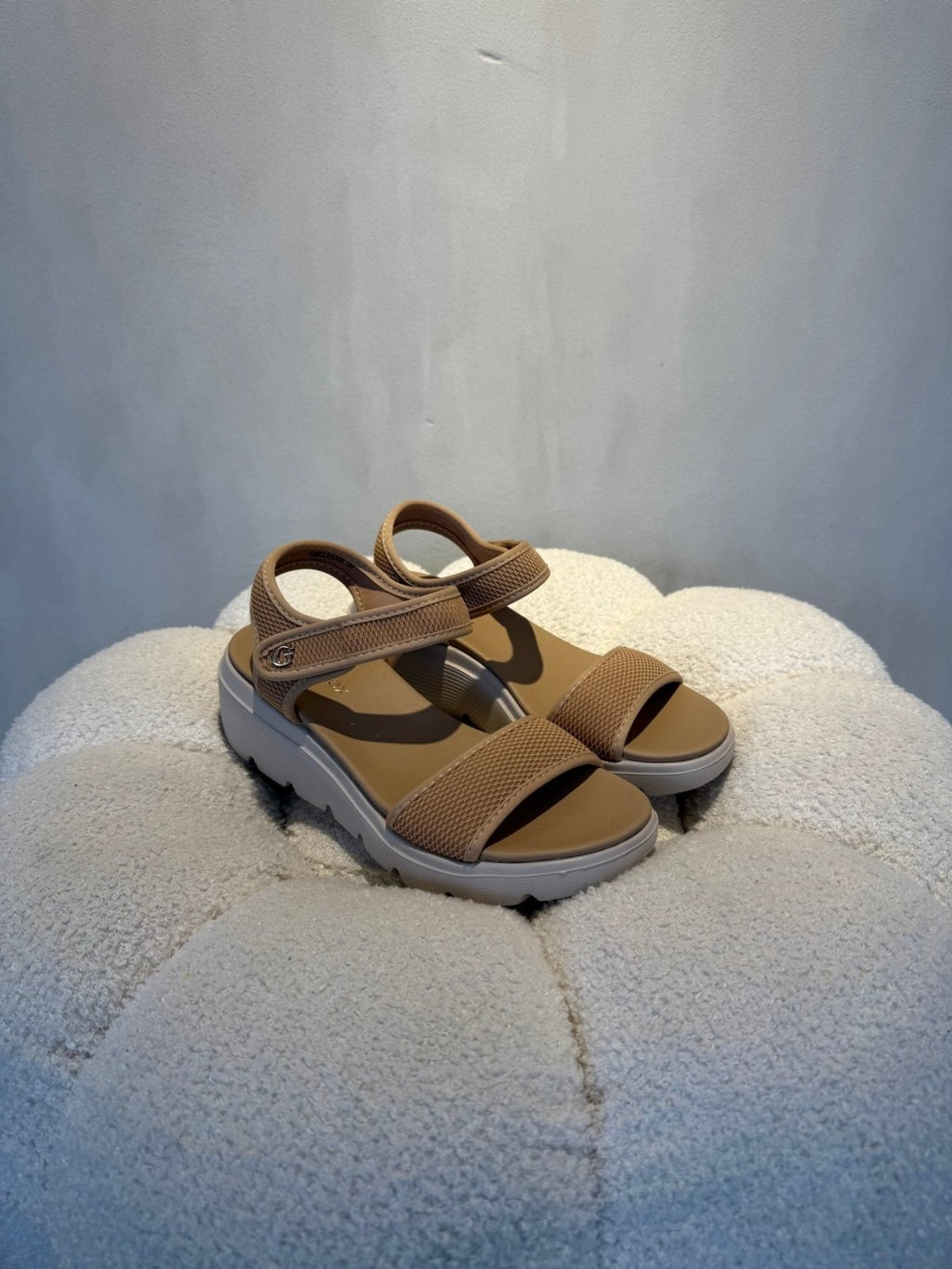 Sandalias Beige Plataforma 15114 Correa Casual de mujer Costa Rica - Calzado 365