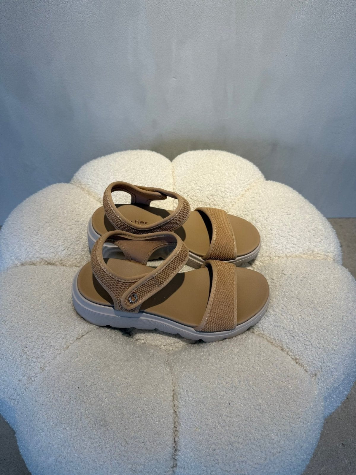 Sandalias Beige Plataforma 15114 Correa Casual de mujer Costa Rica - Calzado 365