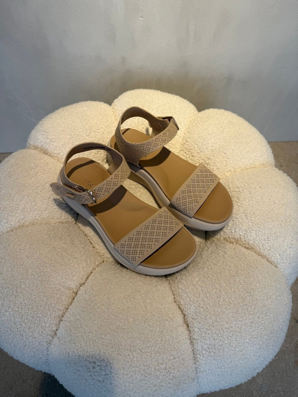 Sandalias Beige Plataforma 15116 Hebilla Correa Casual de mujer Costa Rica - Calzado 365