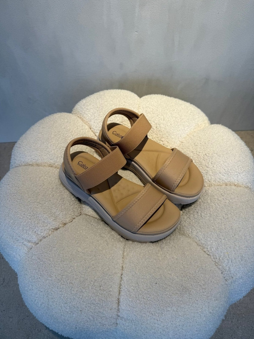 Sandalias Beige Plataforma 15118 Hebilla Correa Casual de mujer Costa Rica - Calzado 365
