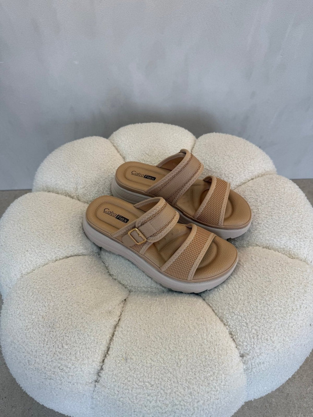 Sandalias Beige Plataforma 15120 Hebilla Correa Casual de mujer Costa Rica - Calzado 365