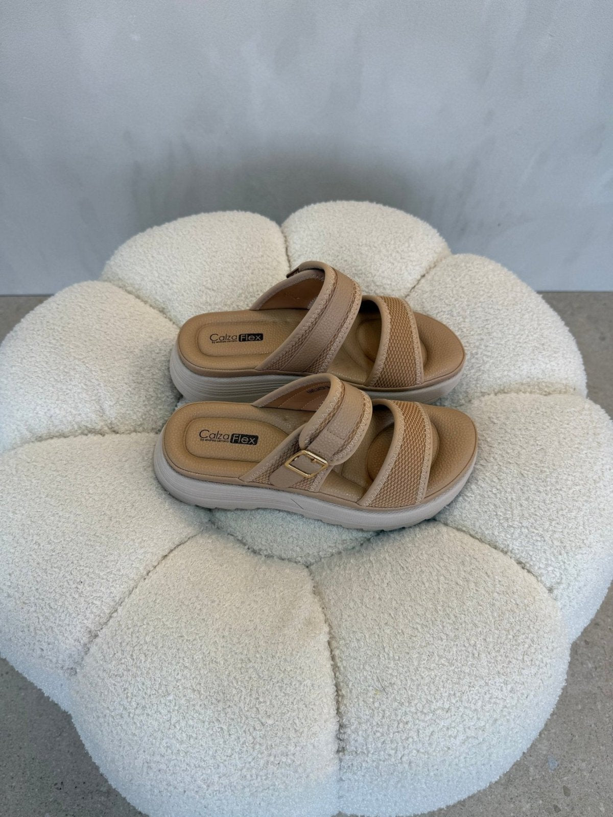Sandalias Beige Plataforma 15120 Hebilla Correa Casual de mujer Costa Rica - Calzado 365