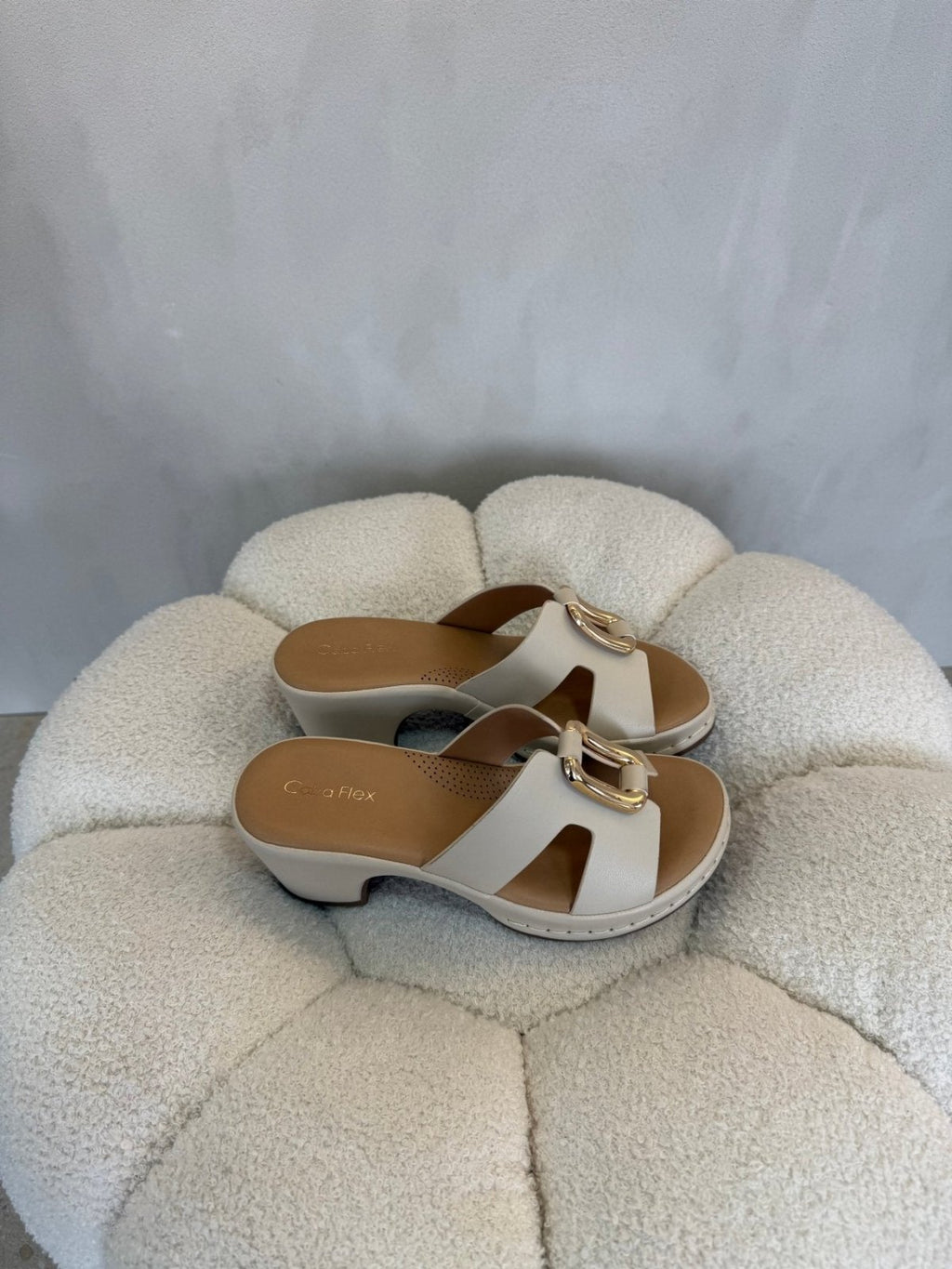 Sandalias Beige Tacón Medio 15124 Casual de mujer Costa Rica - Calzado 365