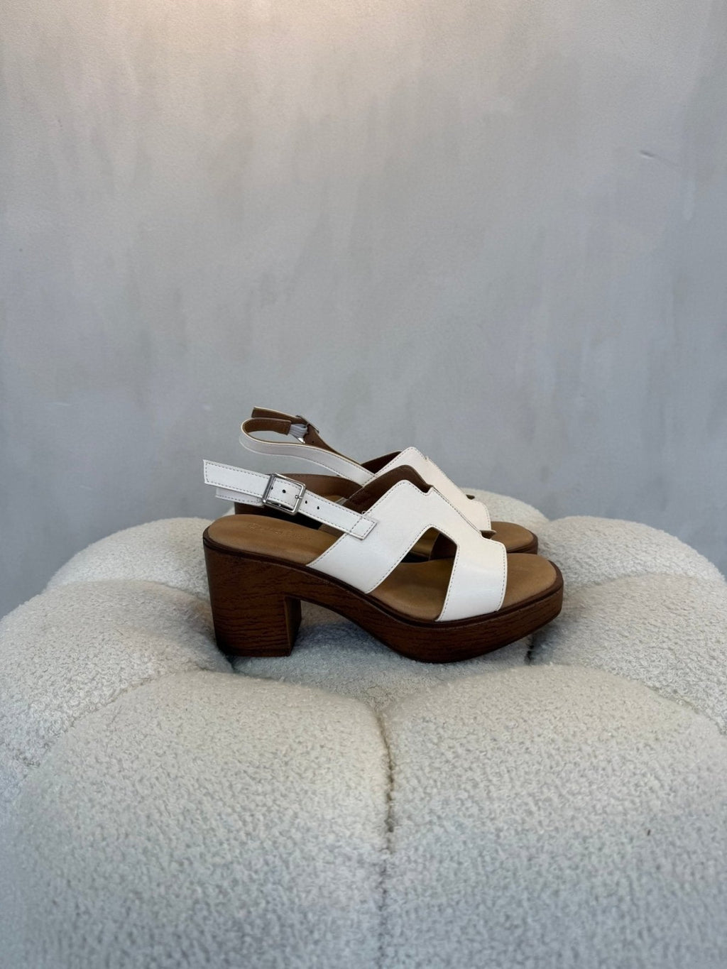 Sandalias Blanco Plataforma 15128 Tacón Medio Correa de mujer Costa Rica - Calzado 365