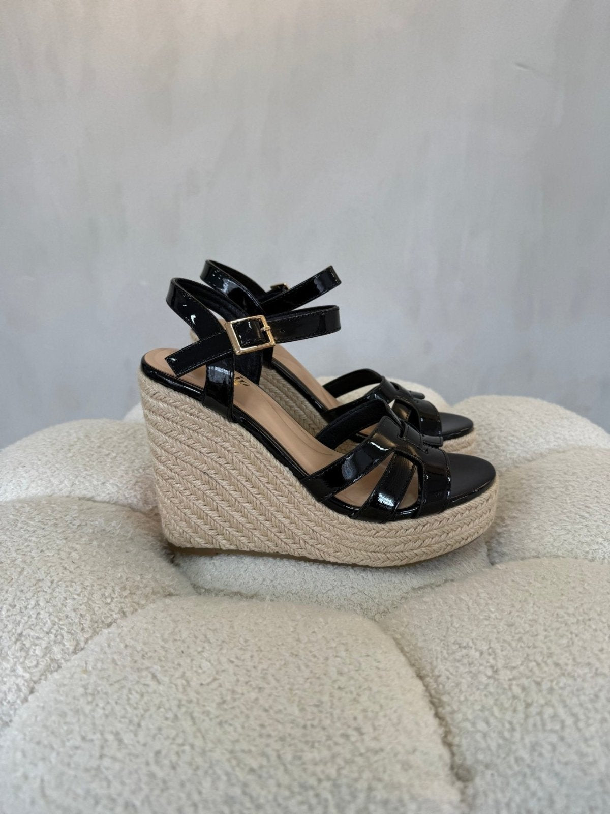 Sandalias Negro Charol Cuña 15135 Hebilla de mujer Costa Rica - Calzado 365