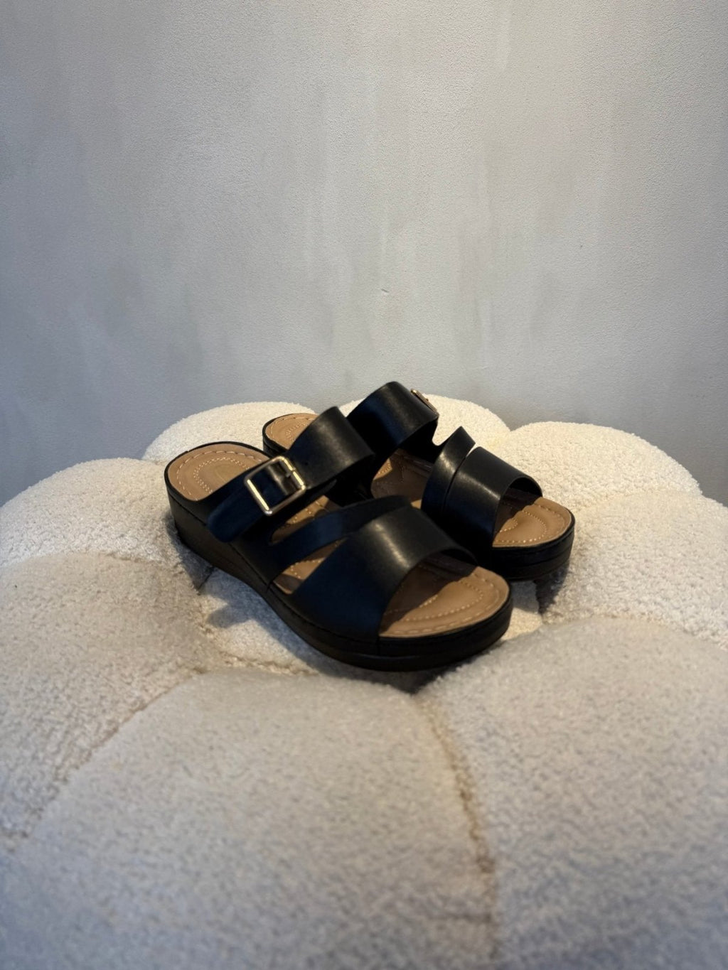 Sandalias Negro Cuña 15205 Hebilla Correa Casual de mujer Costa Rica - Calzado 365