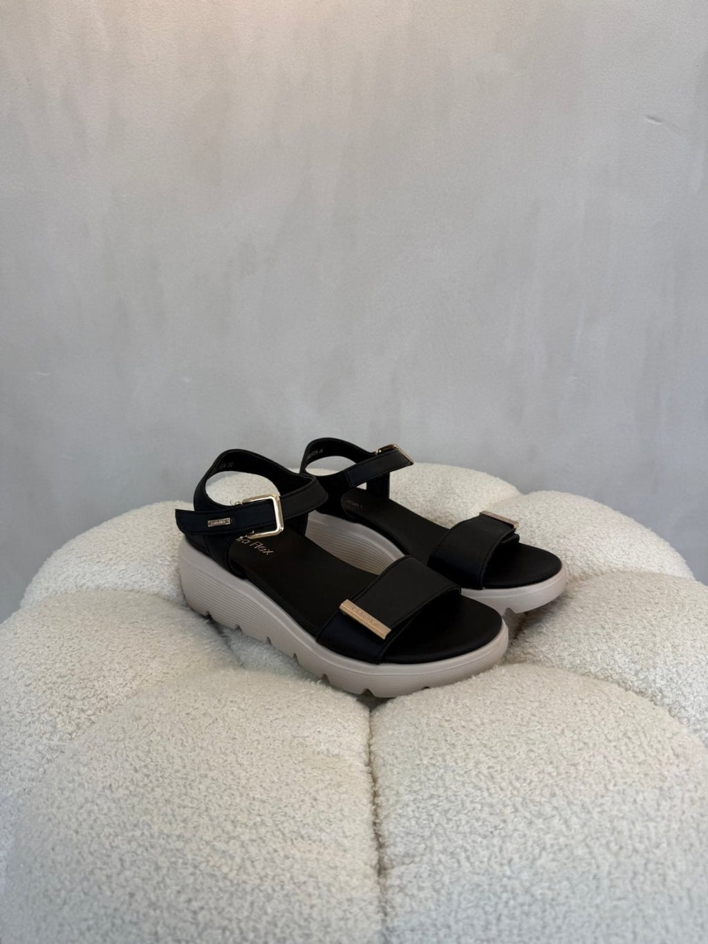 Sandalias Negro Plataforma 15111 Hebilla Correa Casual de mujer Costa Rica - Calzado 365