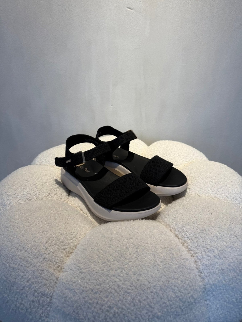 Sandalias Negro Plataforma 15115 Hebilla Correa Casual de mujer Costa Rica - Calzado 365