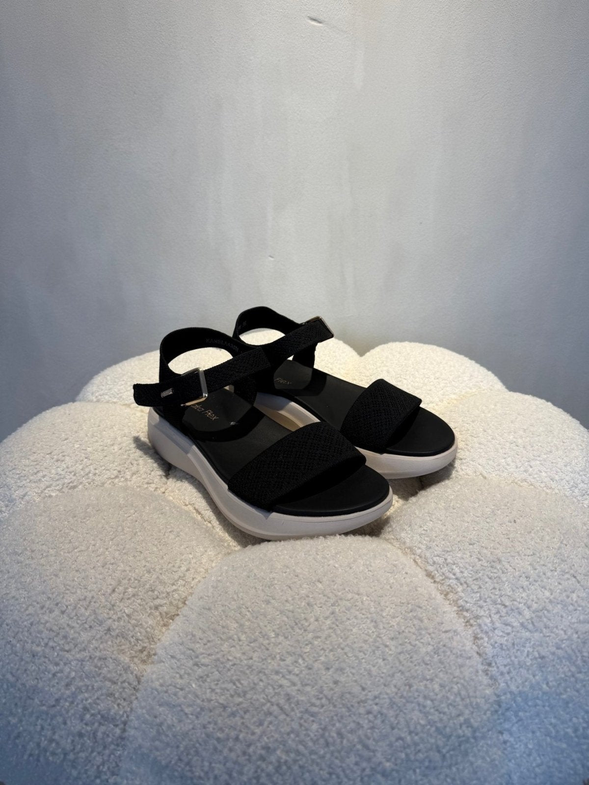 Sandalias Negro Plataforma 15115 Hebilla Correa Casual de mujer Costa Rica - Calzado 365