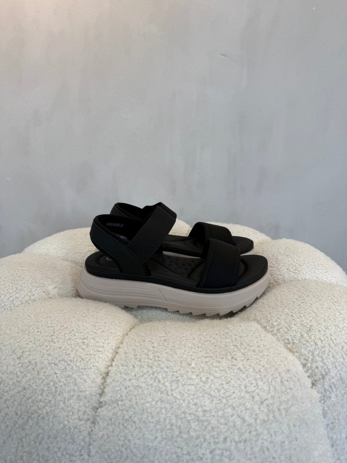 Sandalias Negro Plataforma 15117 Correa Casual de mujer Costa Rica - Calzado 365