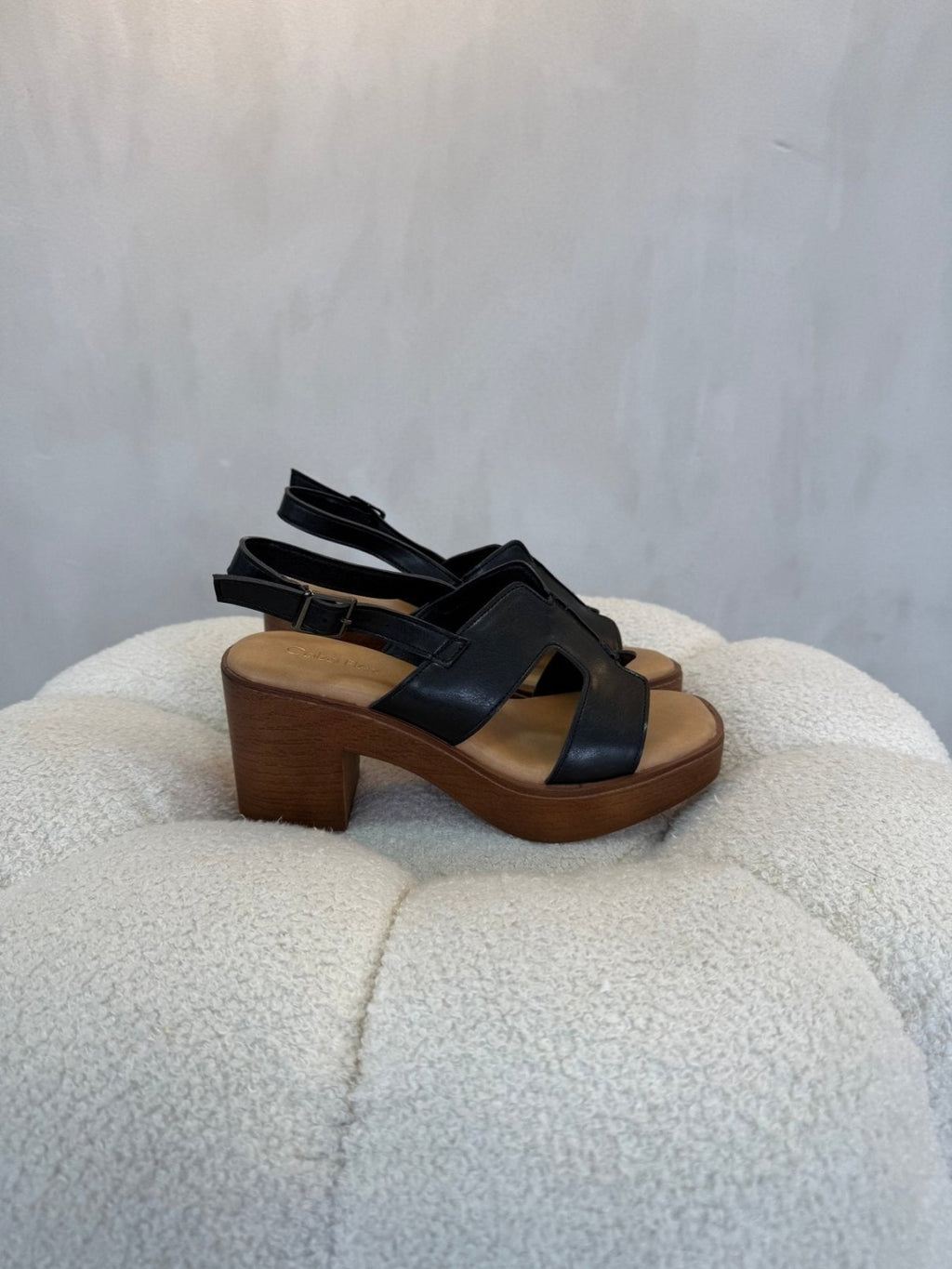 Sandalias Negro Tacón Medio 15126 Correa Casual de mujer Costa Rica - Calzado 365