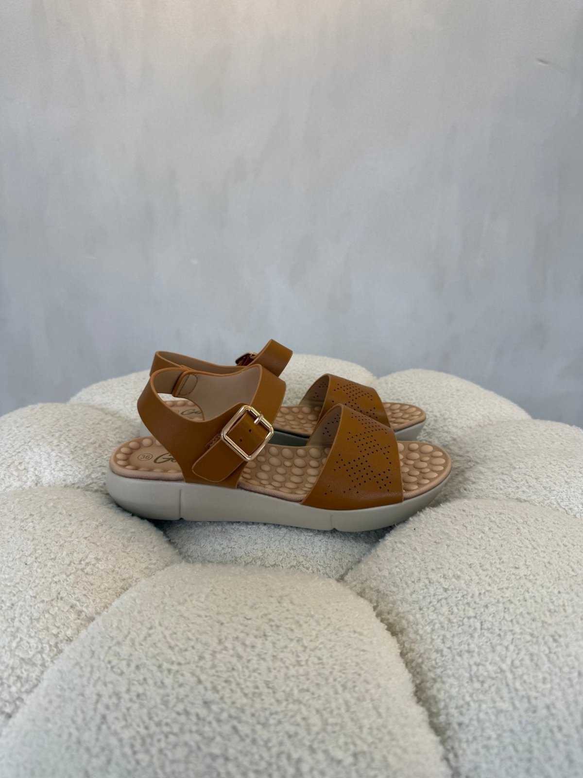 Sandalias Tan 15152 Hebilla Casual de mujer Costa Rica - Calzado 365