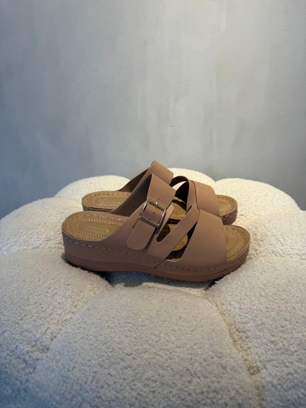Sandalias Tan Cuña 15208 Hebilla Correa Casual de mujer Costa Rica - Calzado 365