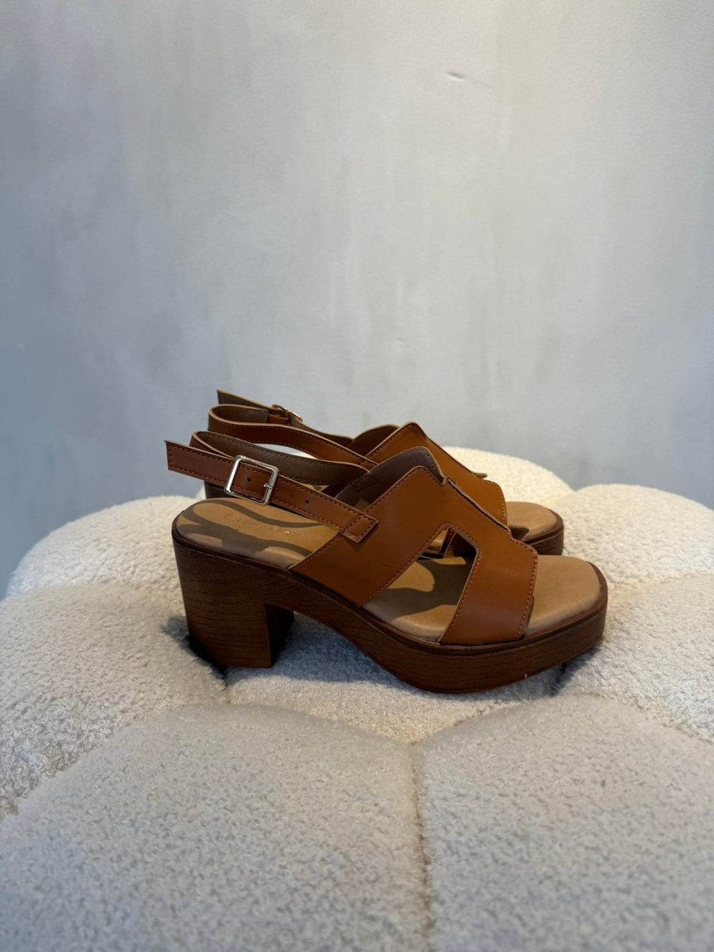 Sandalias Tan Tacón Medio 15127 Correa de mujer Costa Rica - Calzado 365