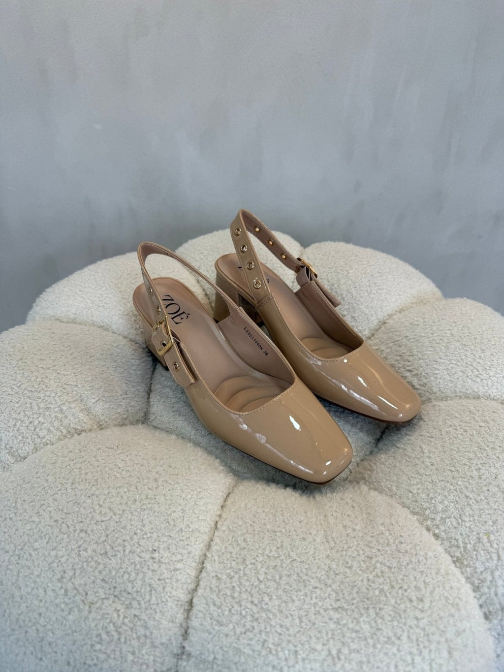 Tacones Beige Charol 15080 Hebilla Slingback Tacón Medio de mujer Zoé Brand Costa Rica - Calzado 365