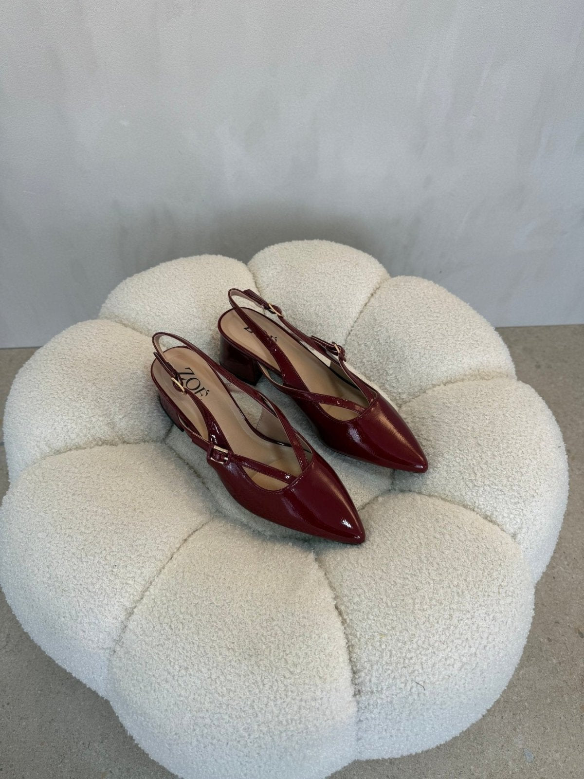 Tacones Burgundy Charol 15086 Tacón Medio Punta Fina Slingback Zoé Brand Costa Rica - Calzado 365