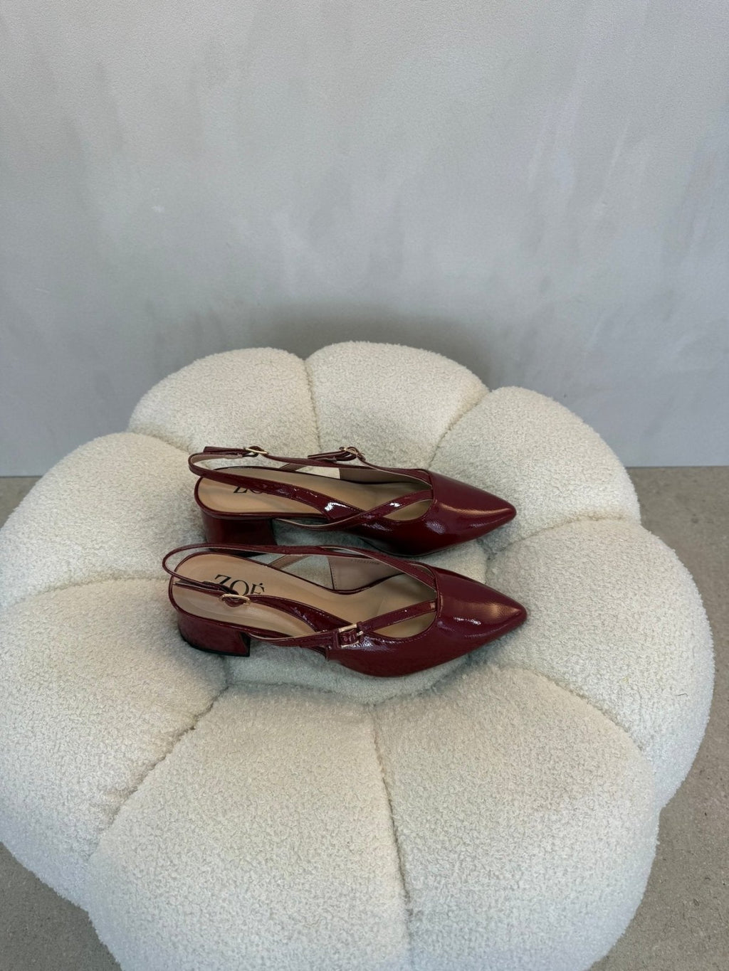 Tacones Burgundy Charol 15086 Tacón Medio Punta Fina Slingback Zoé Brand Costa Rica - Calzado 365