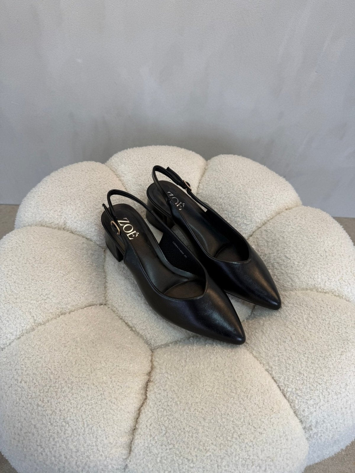 Tacones Negro 15088 Tacón Medio Punta Fina Slingback de mujer Zoé Brand Costa Rica - Calzado 365