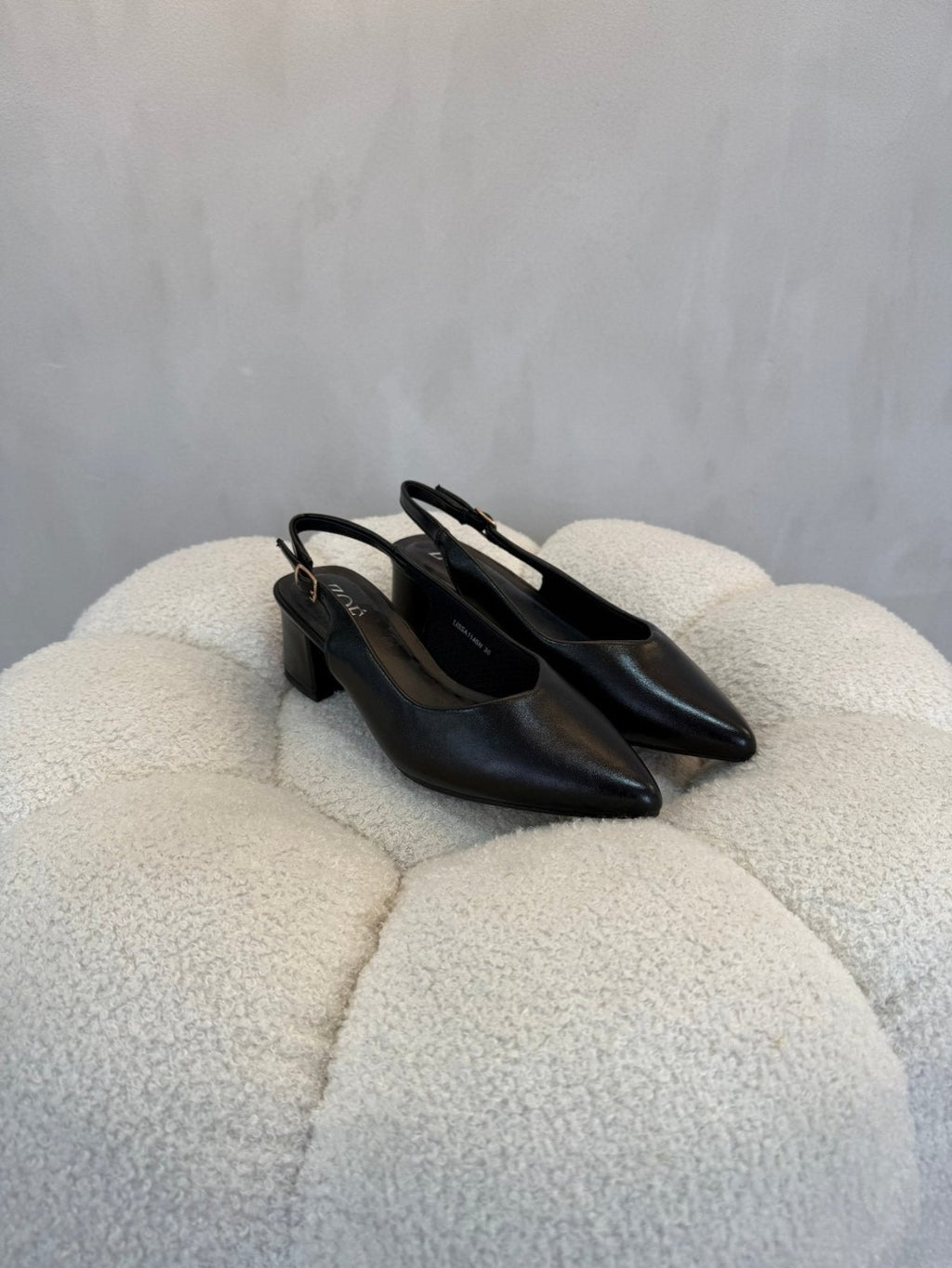 Tacones Negro 15088 Tacón Medio Punta Fina Slingback de mujer Zoé Brand Costa Rica - Calzado 365