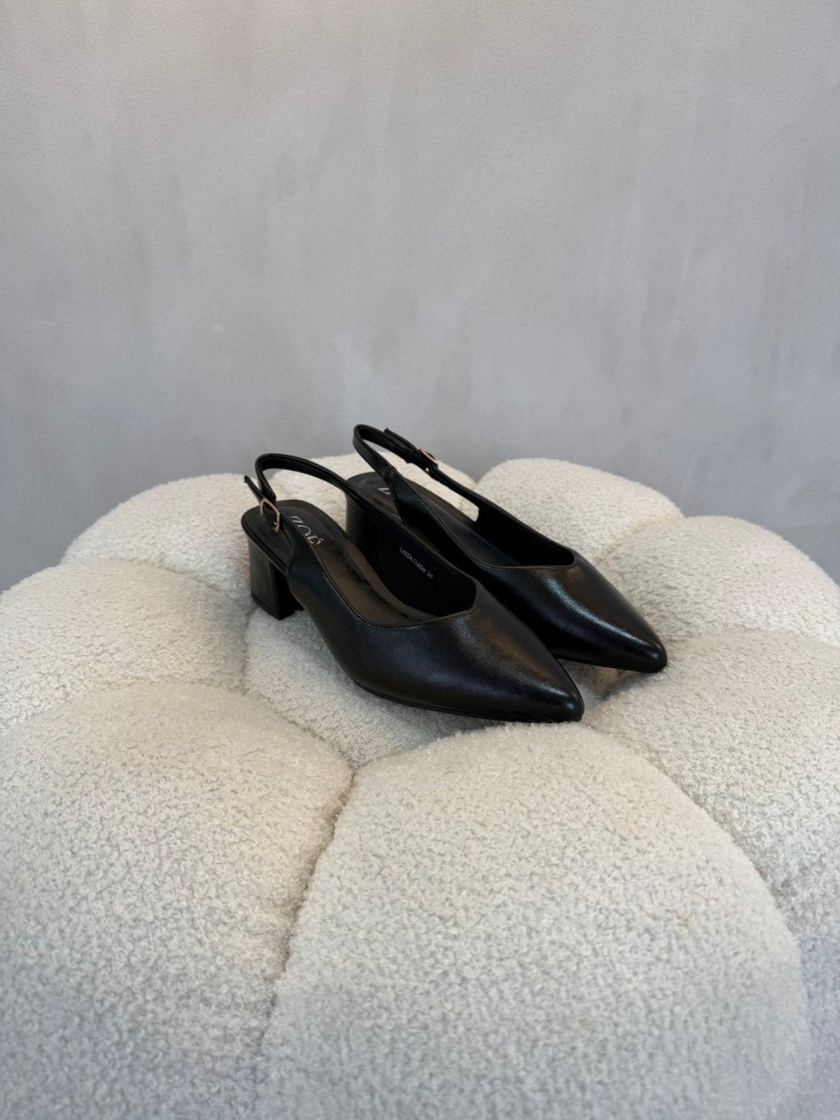 Tacones Negro 15088 Tacón Medio Punta Fina Slingback de mujer Zoé Brand Costa Rica - Calzado 365