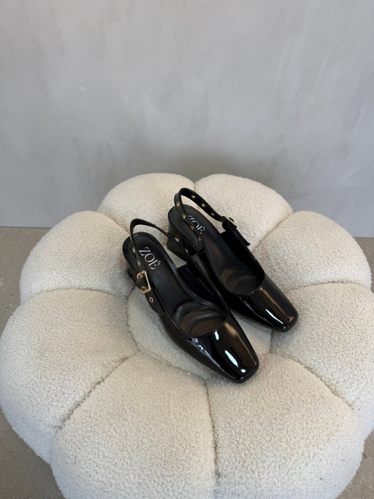 Tacones Negro Charol 15079 Hebilla Slingback Tacón Medio de mujer Zoé Brand Costa Rica - Calzado 365