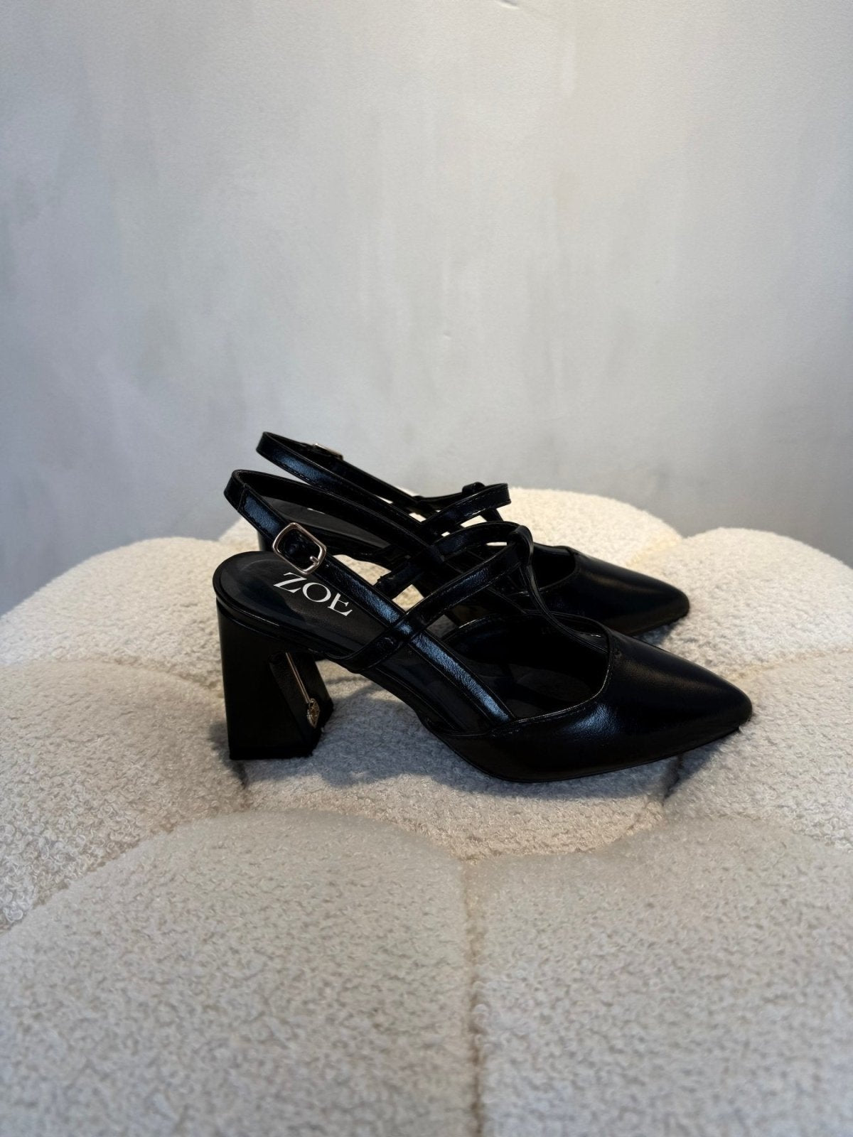 Tacones Negro Charol 15094 Hebilla Slingback Tacón Alto Punta Fina Costa Rica - Calzado 365